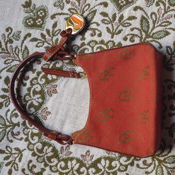 Dooney & Bourke Handbags - Dooney & Bourke Bitsy Bag